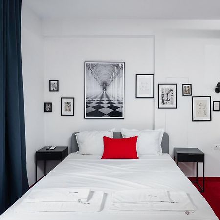 Central Art-Inspired Flat With Private Garage Sofia Eksteriør billede