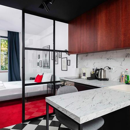 Central Art-Inspired Flat With Private Garage Sofia Eksteriør billede
