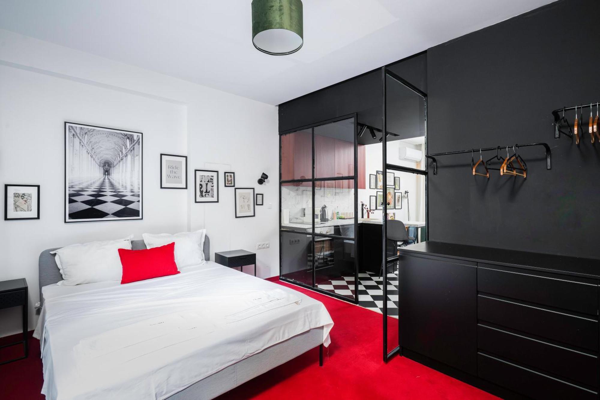 Central Art-Inspired Flat With Private Garage Sofia Eksteriør billede