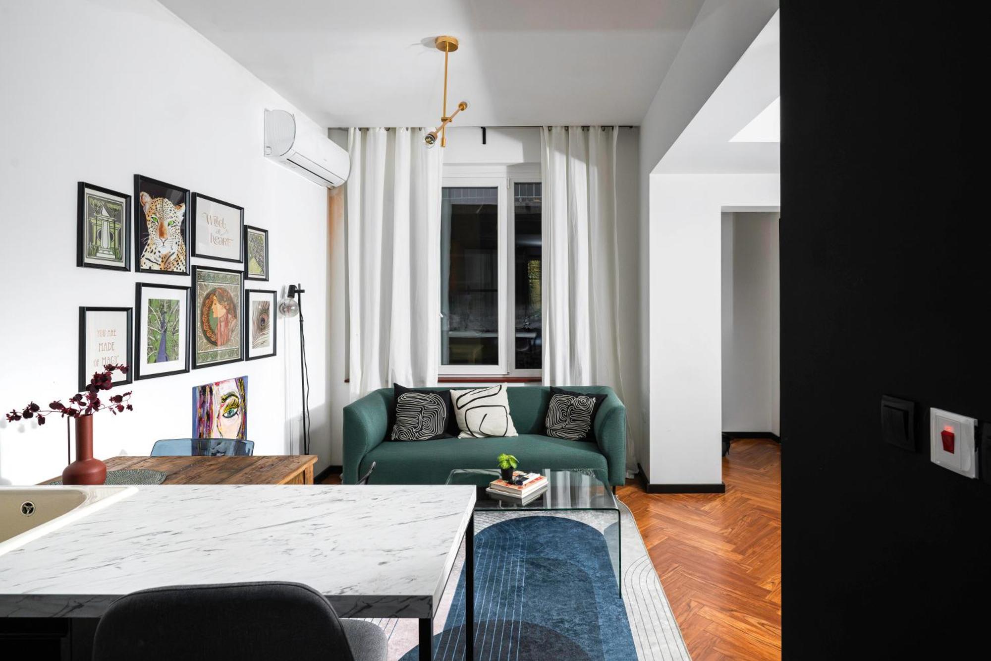 Central Art-Inspired Flat With Private Garage Sofia Eksteriør billede